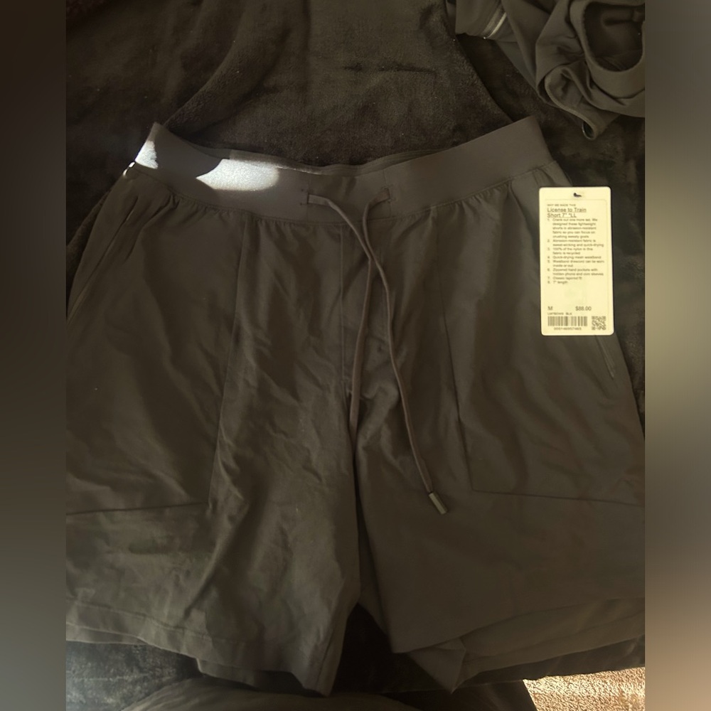 Lululemon - License To Train Short 7” - Black - Medium **BRAND NEW** NWT!!